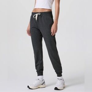 Vuori Performance Joggers Charcoal Heather Gray